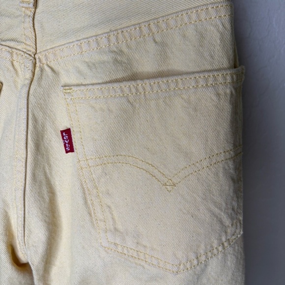 Levi's Women's Yellow Straight Leg Jeans Nwt Size 29x30 - Picture 8 of 16